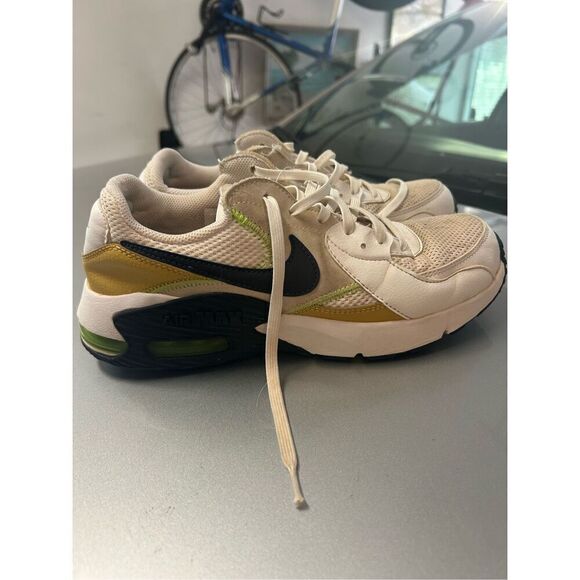 Nike Air Max Shoes - Picture 1 of 7